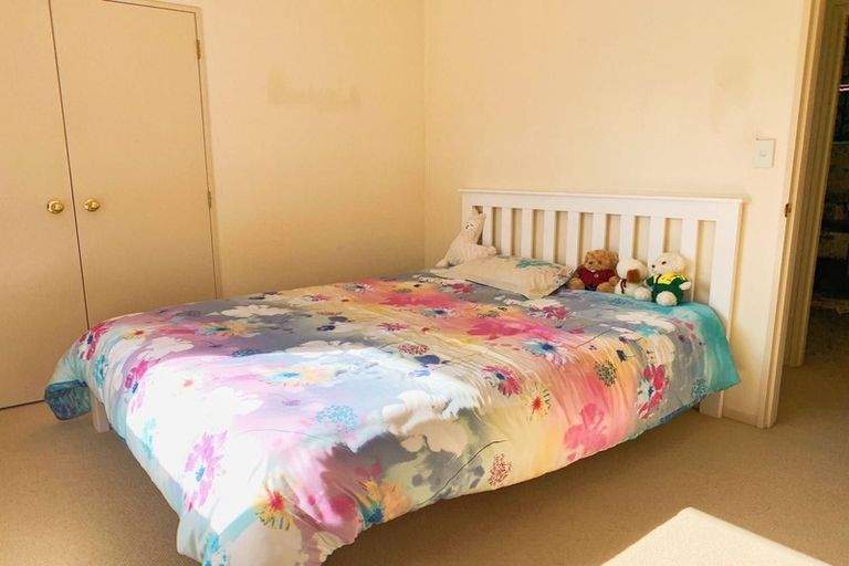 Photo of property in 72a Hepburn Road, Glendene, Auckland, 0602