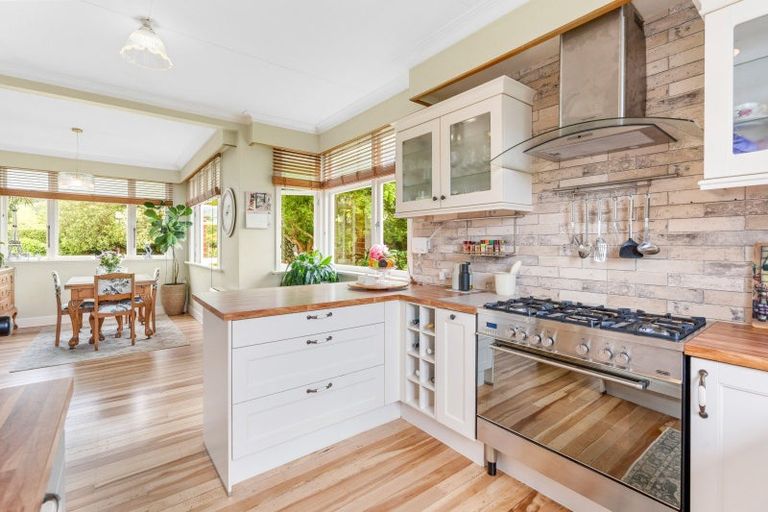 Photo of property in 16 Beaumaris Street, Outram, 9019