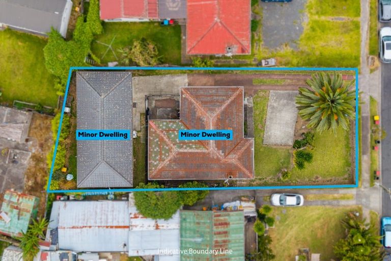 Photo of property in 12 Clutha Crescent, Clover Park, Auckland, 2023