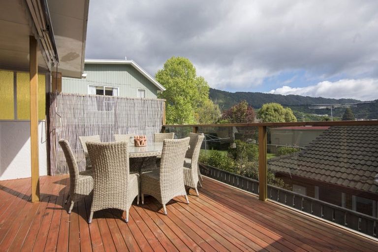 Photo of property in 73 Devon Street, Picton, 7220