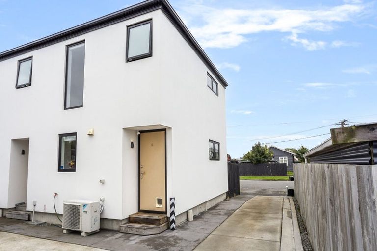 Photo of property in 1/130 Olliviers Road, Phillipstown, Christchurch, 8011