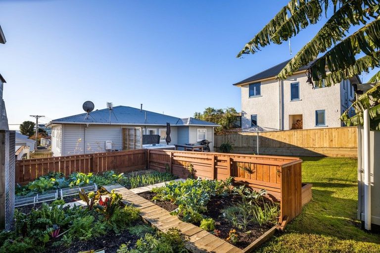 Photo of property in 31 Fulford Street, New Plymouth, 4310