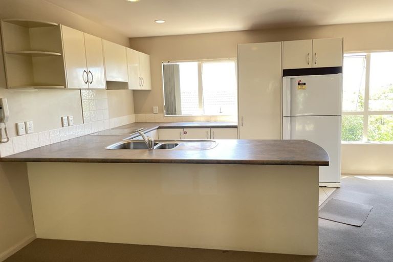 Photo of property in 3/57 Gladstone Road, Northcote, Auckland, 0627