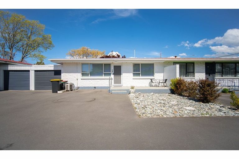 Photo of property in 2/458 Barbadoes Street, Edgeware, Christchurch, 8013