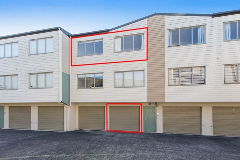 Photo of property in The Haven, 12/120 Beach Haven Road, Beach Haven, Auckland, 0626