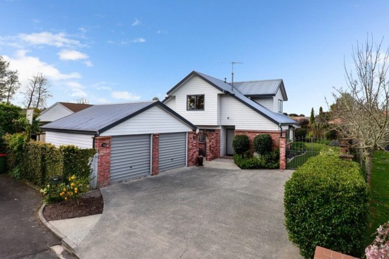 Photo of property in 16 Azimuth Place, Flagstaff, Hamilton, 3210