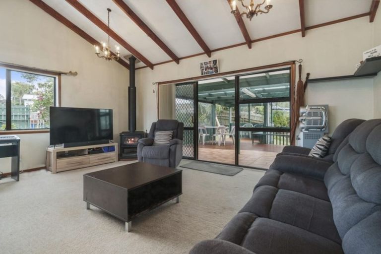 Photo of property in 80 Chislehurst Street, Henderson, Auckland, 0612