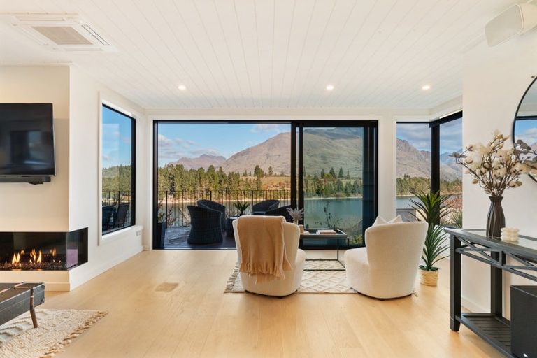 Photo of property in 17 The Terrace, Queenstown, 9300