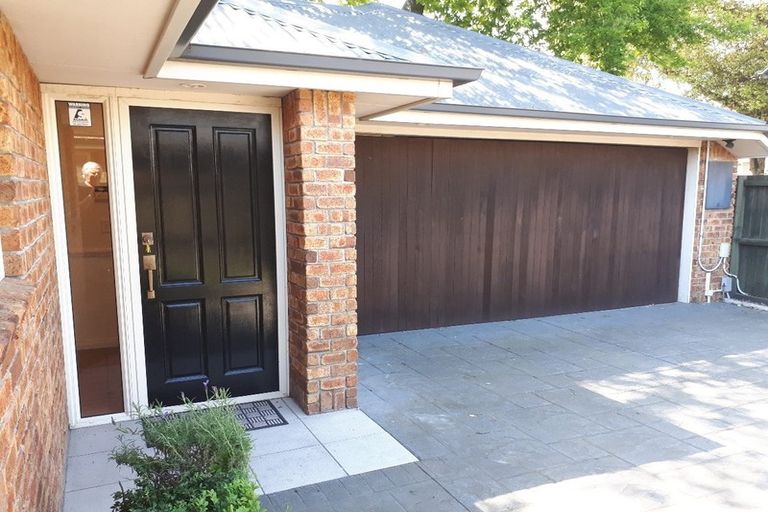 Photo of property in 10 Parade Court, Addington, Christchurch, 8024