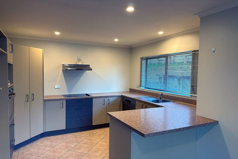 Photo of property in 5 Swain Grove, Riverstone Terraces, Upper Hutt, 5018