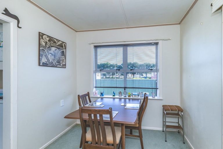 Photo of property in 2 Linley Place, Levin, 5510