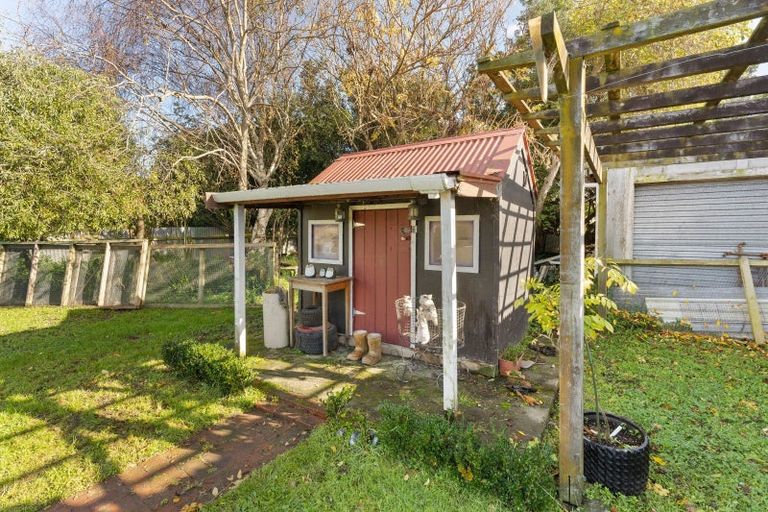 Photo of property in 16 Punga Street, Tangimoana, 4822
