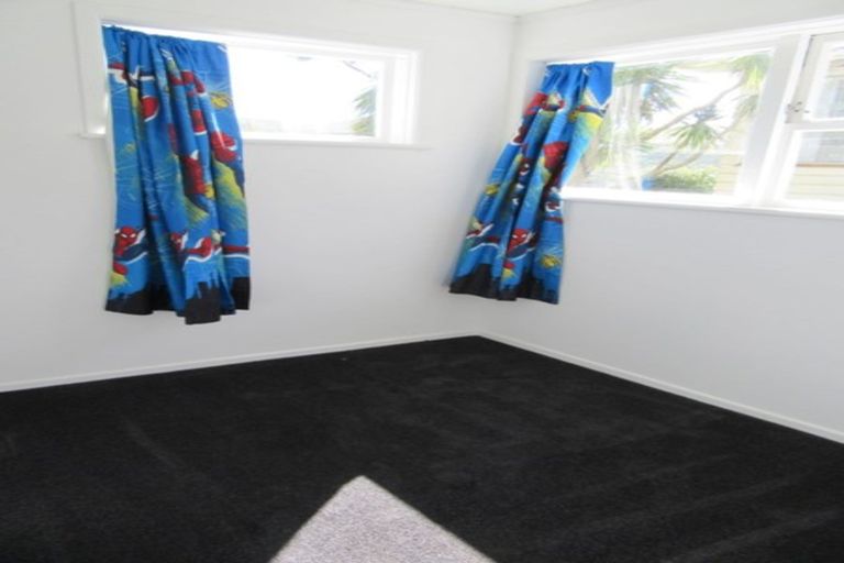 Photo of property in 10 Waipounamu Drive, Kelson, Lower Hutt, 5010