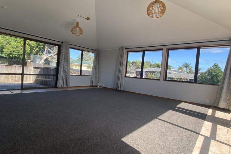 Photo of property in 7 Widmore Drive, Massey, Auckland, 0614