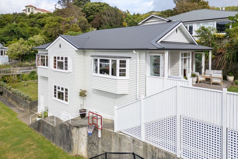 Photo of property in 25 Waikato Street, Island Bay, Wellington, 6023