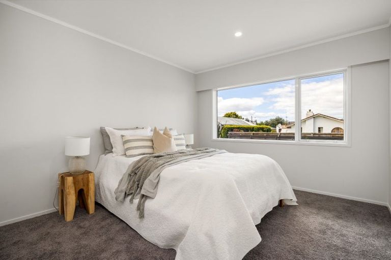 Photo of property in 15 Endeavour Avenue, Welcome Bay, Tauranga, 3112