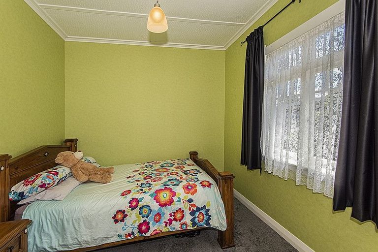 Photo of property in 15 Wallace Street, Regent, Whangarei, 0112
