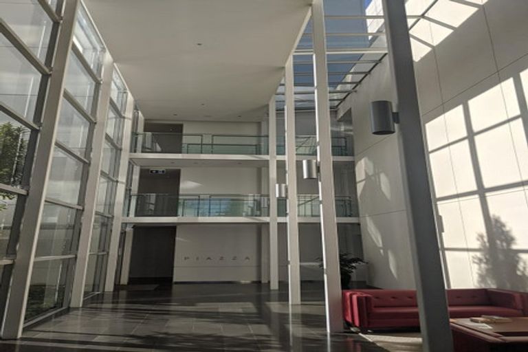 Photo of property in Sanctum Apartment, 10 Ebor Street, Te Aro, Wellington, 6011