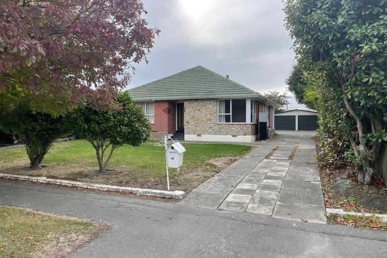Photo of property in 67 Appleby Crescent, Burnside, Christchurch, 8053