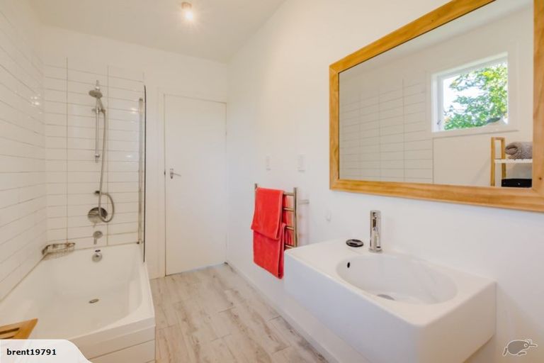 Photo of property in 19 Jeep Road, Raumati South, Paraparaumu, 5032