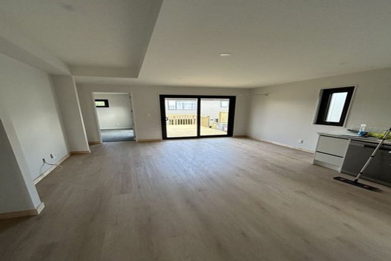 Photo of property in 5 Taukahiwi Road, Pukekohe, 2120