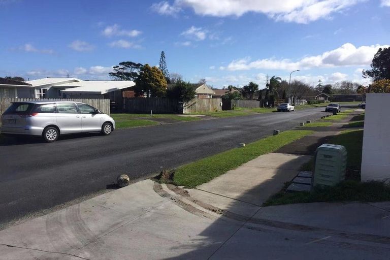 Photo of property in 98 Cardiff Road, Pakuranga, Auckland, 2010