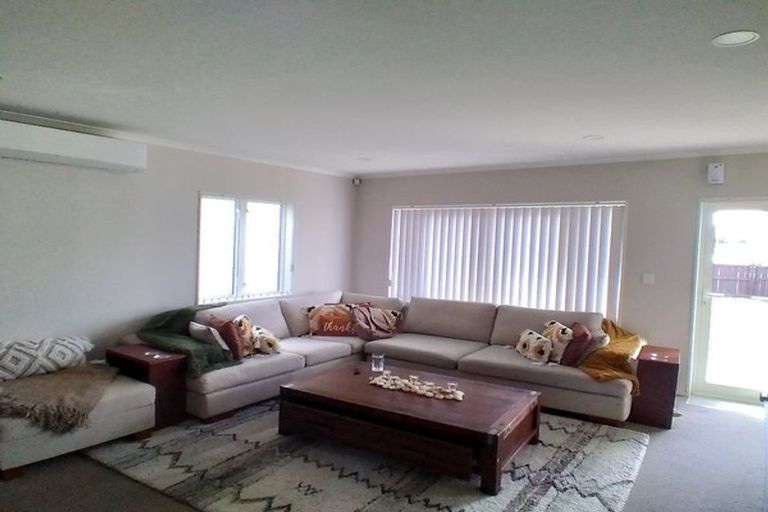 Photo of property in 14 Warbler Crescent, Papakura, 2110