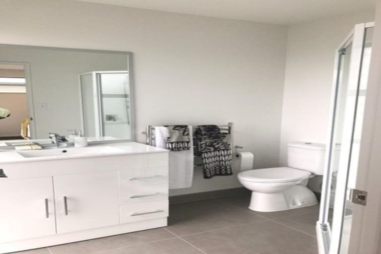 Photo of property in 14 Hakaro Way, Takanini, 2112