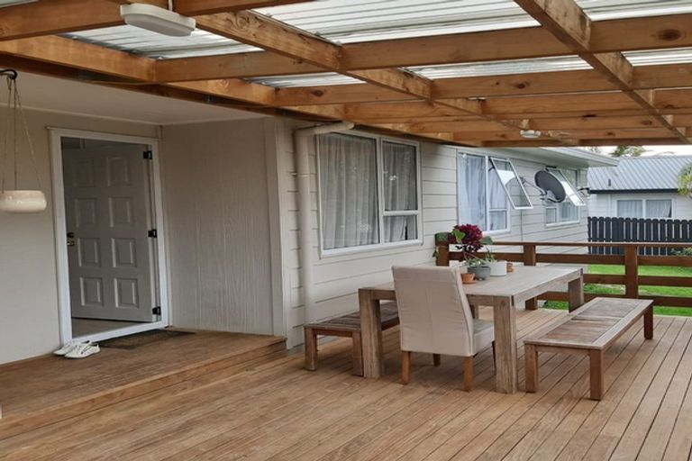 Photo of property in 34 Hassan Drive, Massey, Auckland, 0614