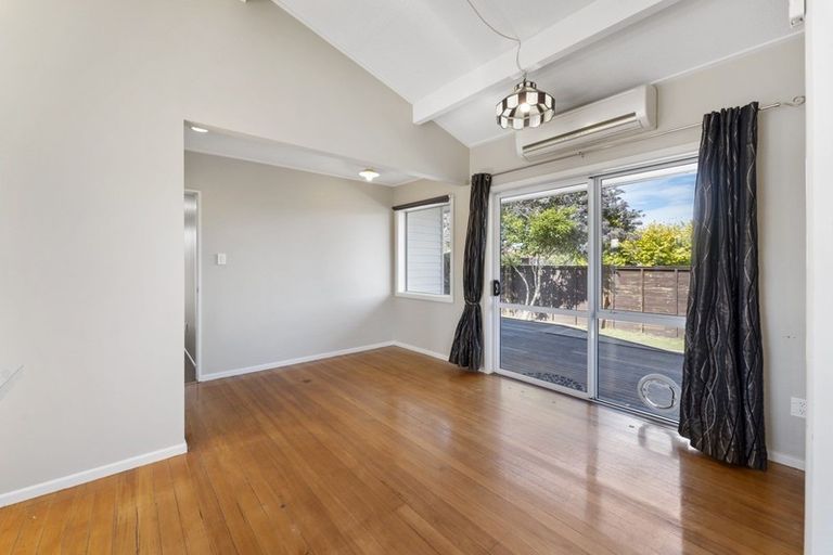 Photo of property in 40 Orrick Crescent, Avondale, Christchurch, 8061