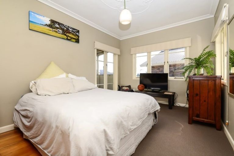 Photo of property in 104 Tuhikaramea Road, Dinsdale, Hamilton, 3204