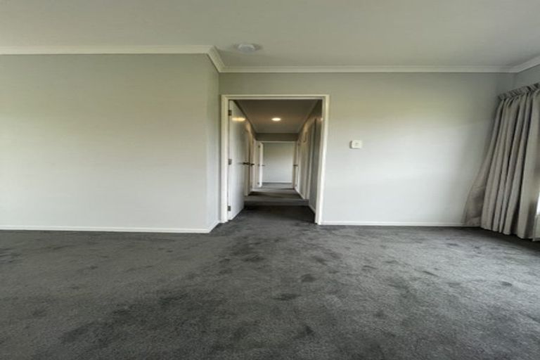 Photo of property in 226 Henderson Valley Road, Henderson, Auckland, 0612