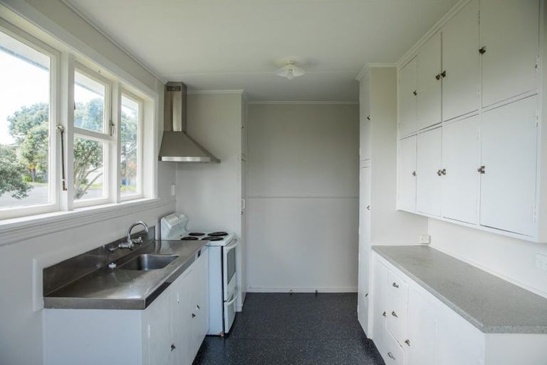 Photo of property in 91 Eversleigh Road, Belmont, Auckland, 0622