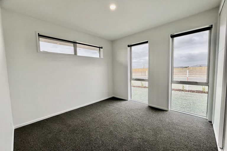 Photo of property in 5/172 Don Buck Road, Massey, Auckland, 0614