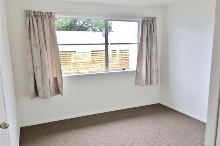 Photo of property in 344 Roscommon Road, Clendon Park, Auckland, 2103
