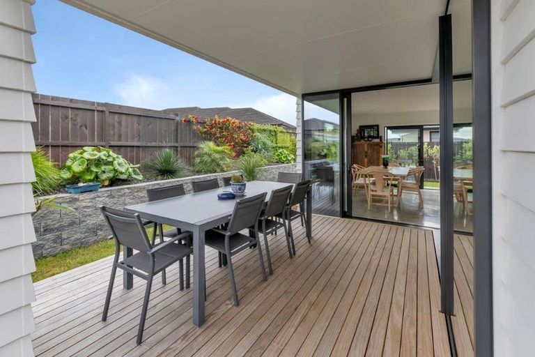 Photo of property in 7 Olney Court, One Tree Point, 0118