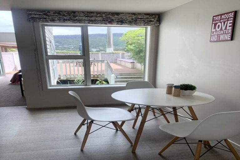 Photo of property in 9 Duncan Street, Tawa, Wellington, 5028