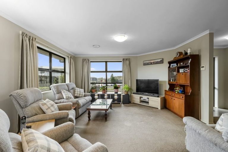 Photo of property in 18a Virginia Place, Whalers Gate, New Plymouth, 4310