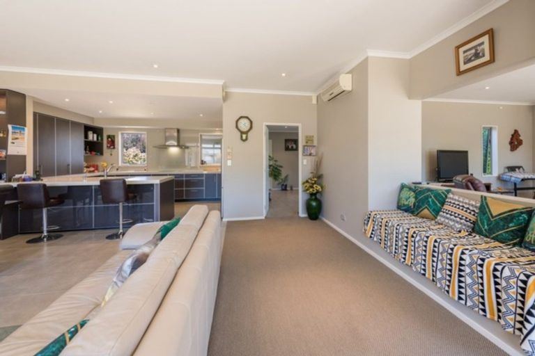 Photo of property in 15 Aratia Way, Richmond, 7020