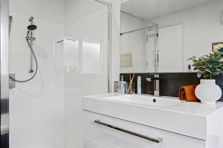 Photo of property in 128 Mays Road, St Albans, Christchurch, 8052