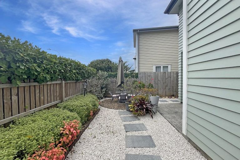 Photo of property in 10 Bellbird Street, Papakura, 2110