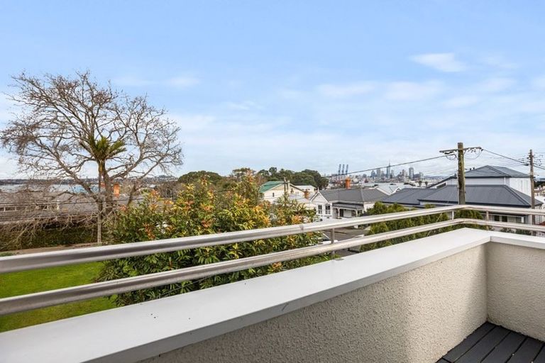 Photo of property in 20 Buchanan Street, Devonport, Auckland, 0624