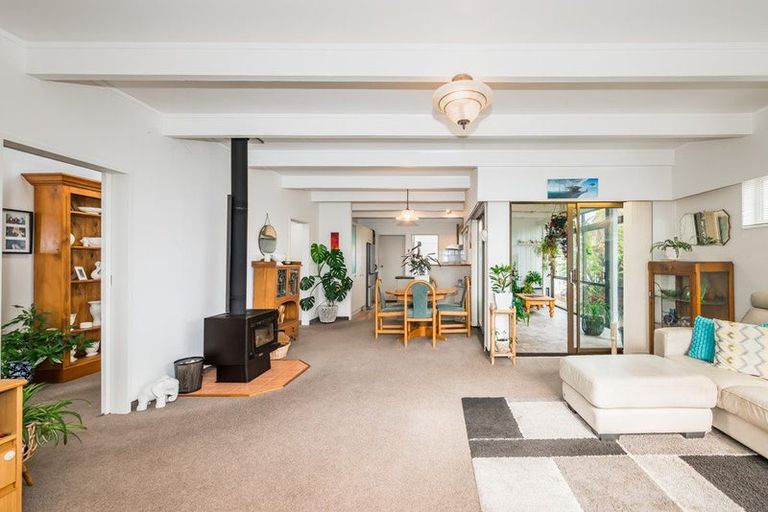 Photo of property in 30 Rimu Street, Waikanae, 5036