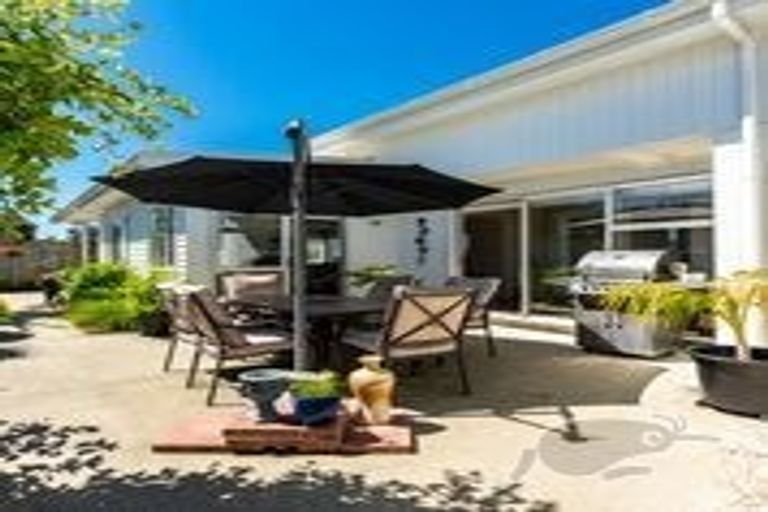 Photo of property in 14 Seabreeze Road, Mangawhai Heads, Mangawhai, 0505