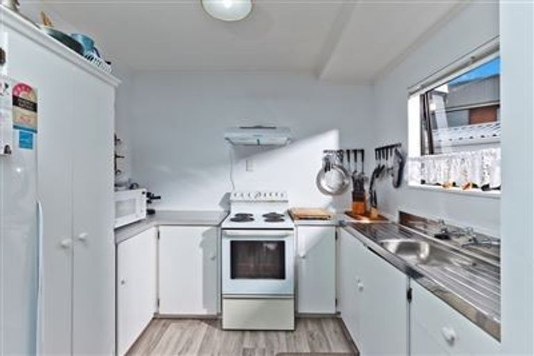 Photo of property in 4 Melia Place, Stanmore Bay, Whangaparaoa, 0932