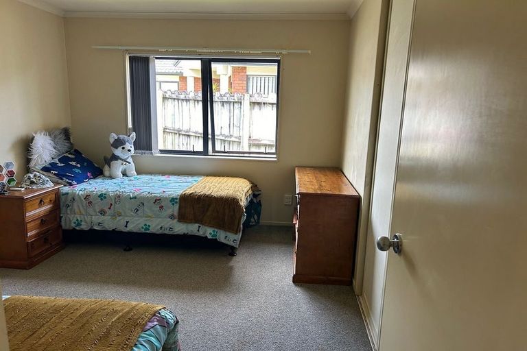 Photo of property in 26 Carisbrook Crescent, Papakura, 2110