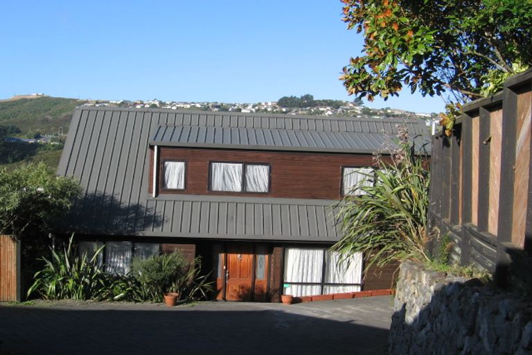 Photo of property in 28 Burbank Crescent, Churton Park, Wellington, 6037