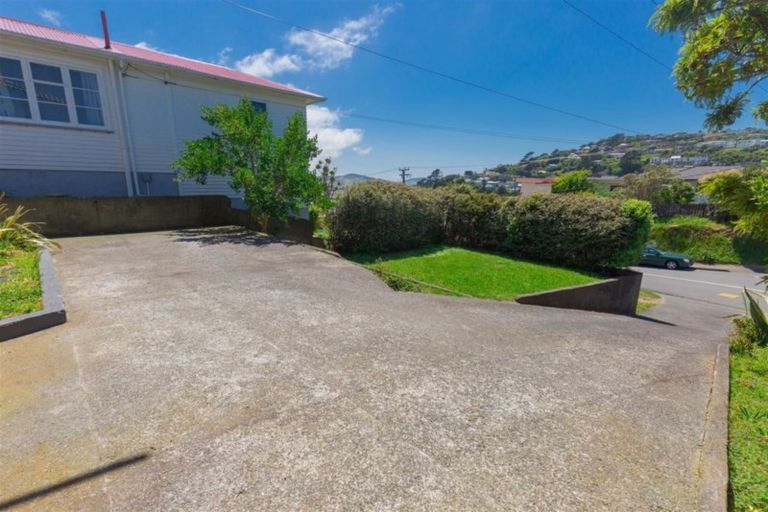 Photo of property in 6 Pollen Street, Johnsonville, Wellington, 6037