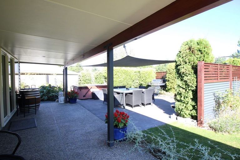 Photo of property in 37 Irishman Drive, Twizel, 7901