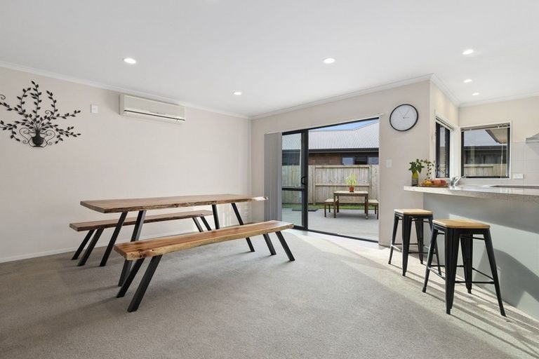 Photo of property in 38 Wiltshire Drive, Huntington, Hamilton, 3210